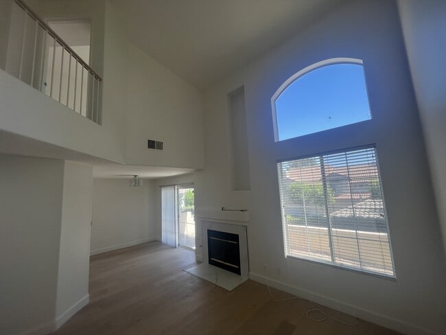 Building Photo - 7911 E Horizon View Dr