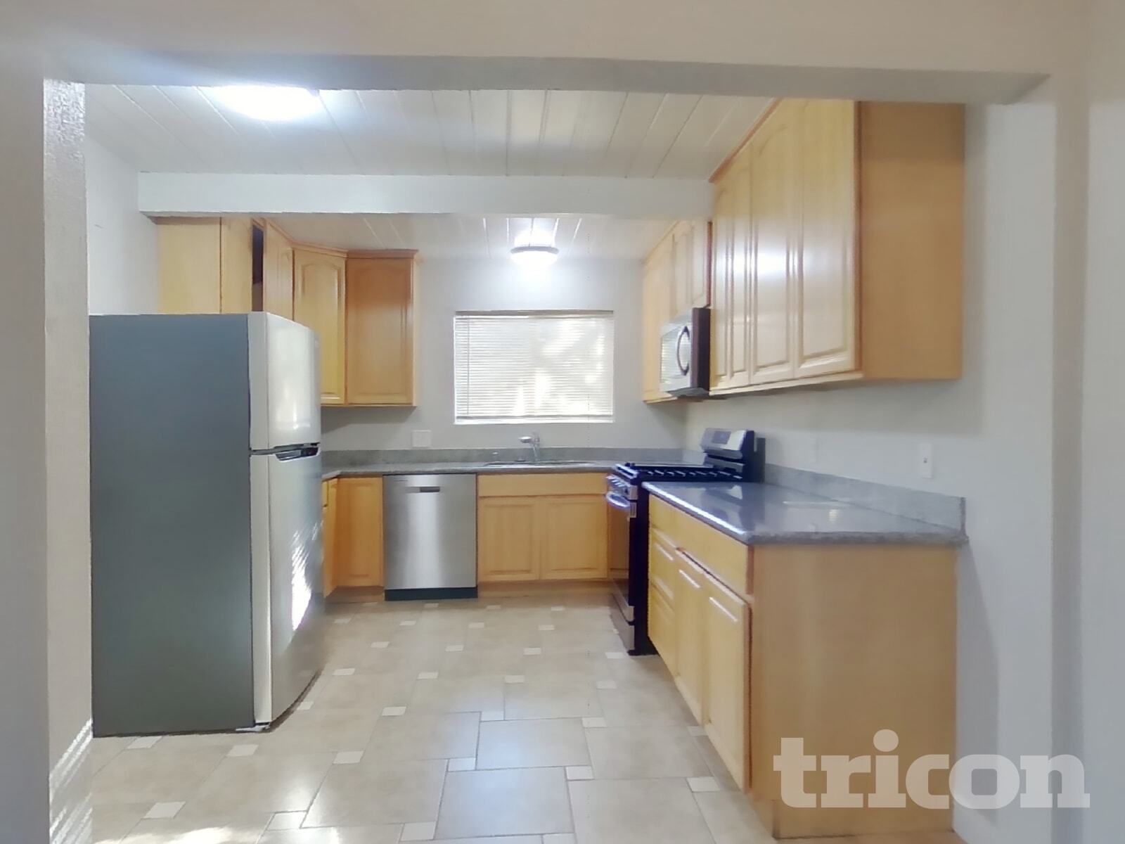 Building Photo - 500 Shaddick Dr