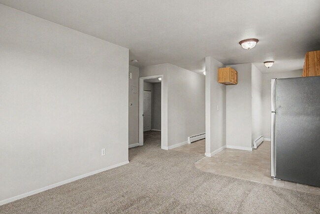 Building Photo - 1163 Cree Dr