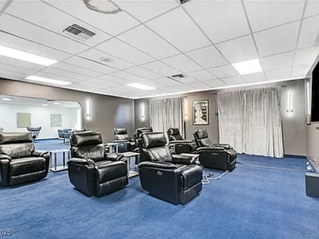 Building Photo - Enjoy resort-style living in this 2 Bed 2 Bath Condo with Stunning Strip Views in the Wimbledon C...