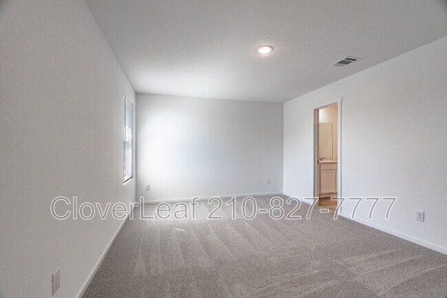Building Photo - 469 Wolf Crest Blvd