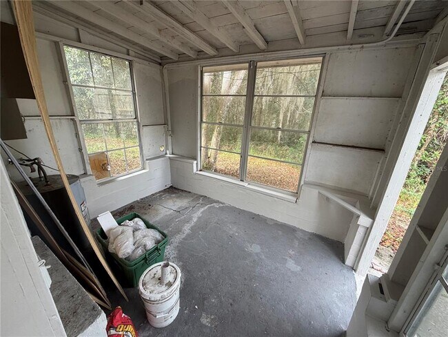 Building Photo - 240 Deerfoot Rd