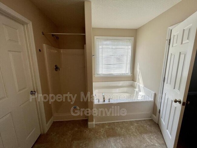 Building Photo - 101 Tigris Way