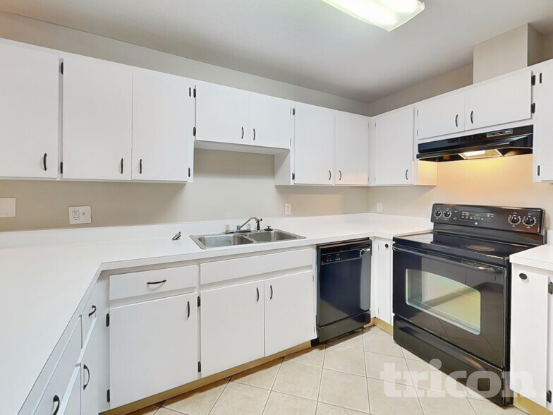 Building Photo - 4317 Longshore Dr