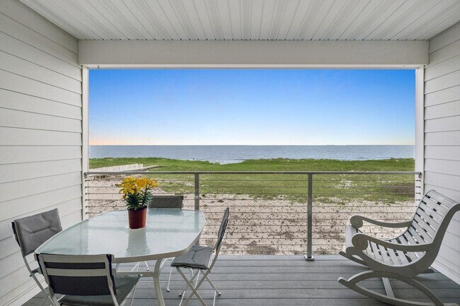 Primary Photo - 473 Dune Rd