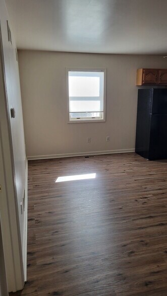 Building Photo - 1464 N 11th St