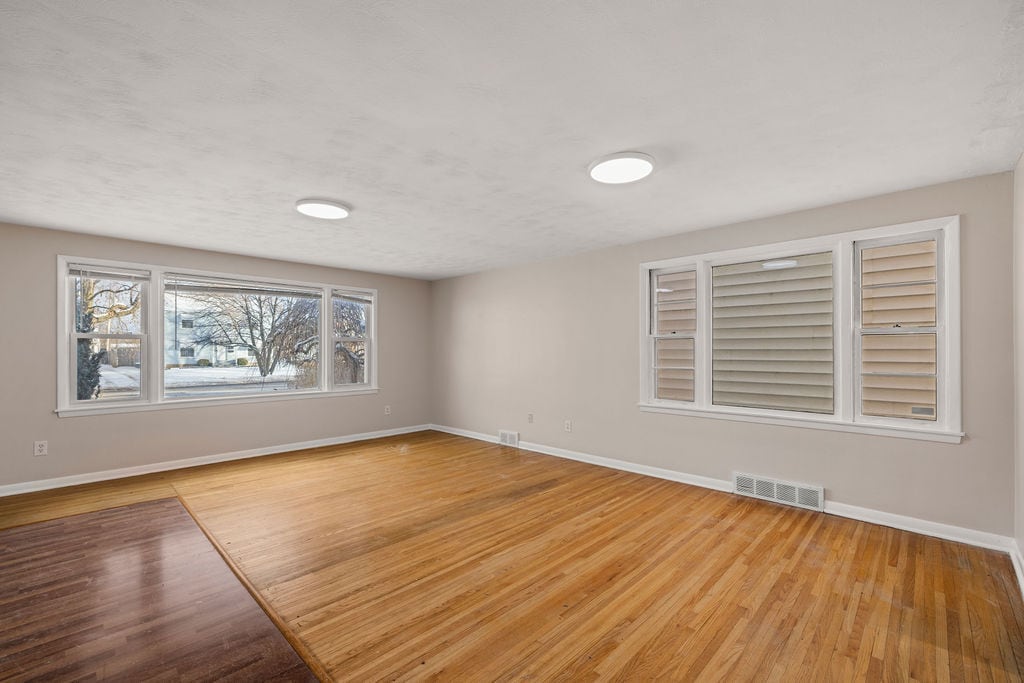 Building Photo - 612 Starin Ave