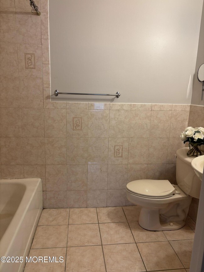 Building Photo - 481 Hawthorne Pl