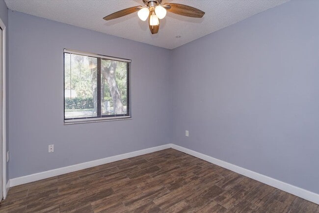 Building Photo - 3/1 Home With A Detached 1/1 Bd In-Law Suite And Detached Airconditioned Metal Storage