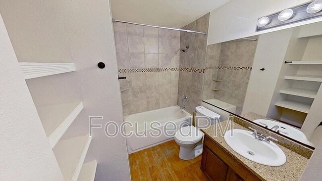 Building Photo - 4400 S Quebec St