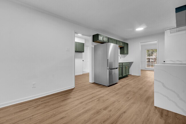 Building Photo - 8439 River Glen Dr