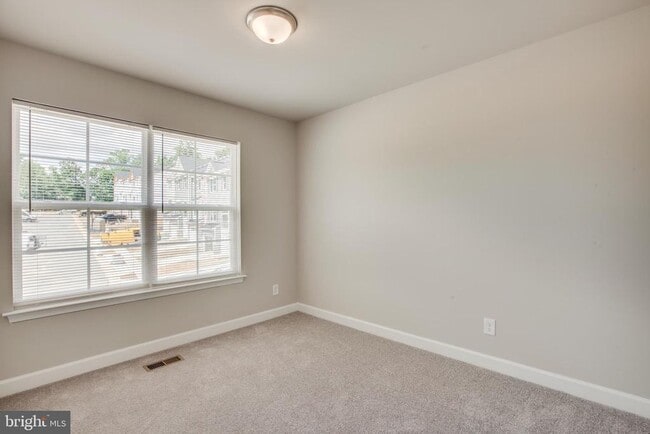 Building Photo - 75 Andrews Pl