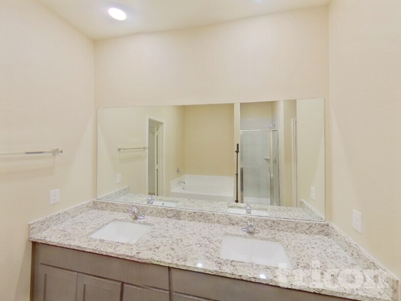 Building Photo - 2263 Cashmere Way