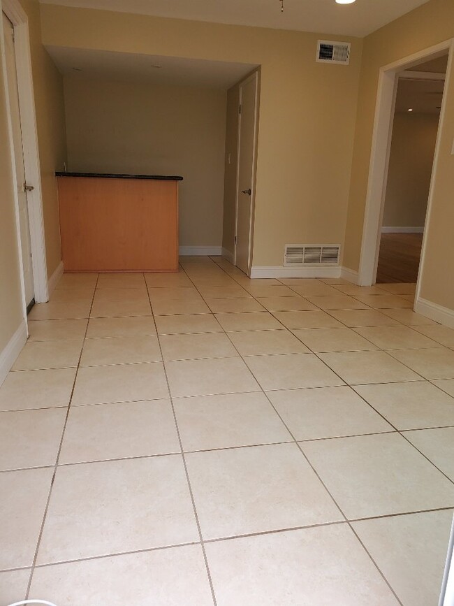 Building Photo - Beautiful 3 bd 2 bath house in Carmichael
