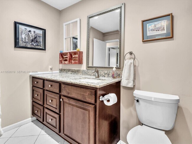 Building Photo - 3020 NE 16th Ave