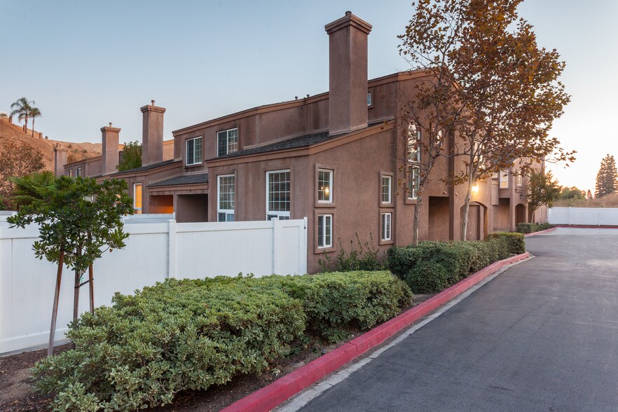 Yorba Linda Pines Villas
