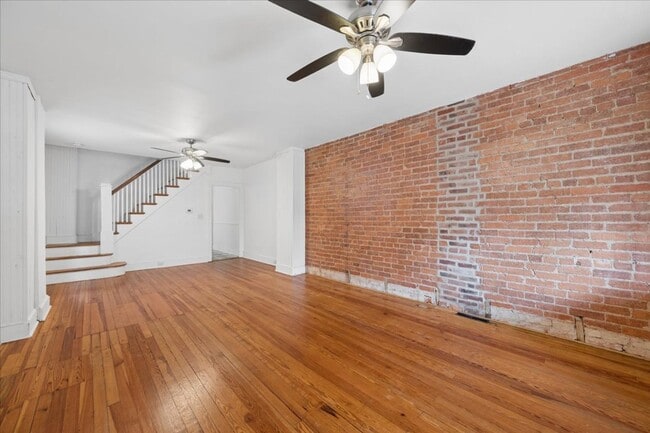 Building Photo - 346 Madison St