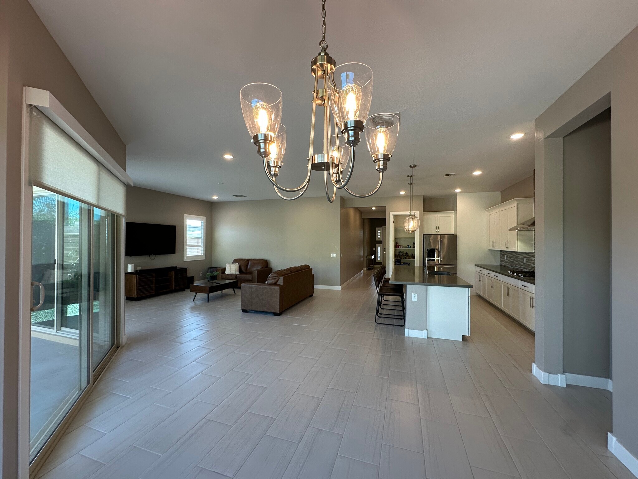 Building Photo - 1140 E Cherrywood Pl