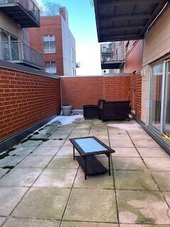 Building Photo - 1210 Chicago Ave