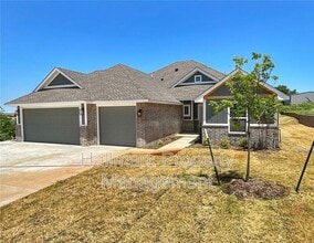 Building Photo - 4037 Hart St