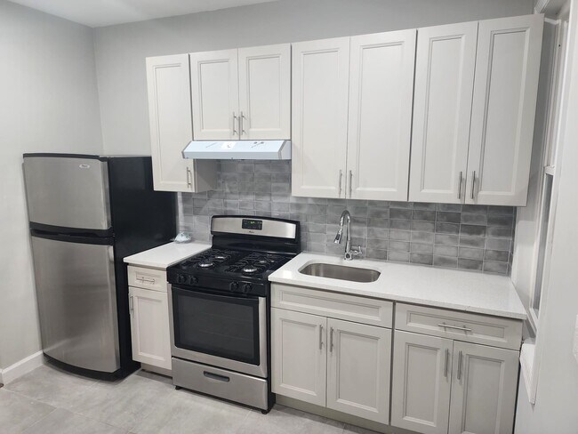 Building Photo - 281 Communipaw Ave