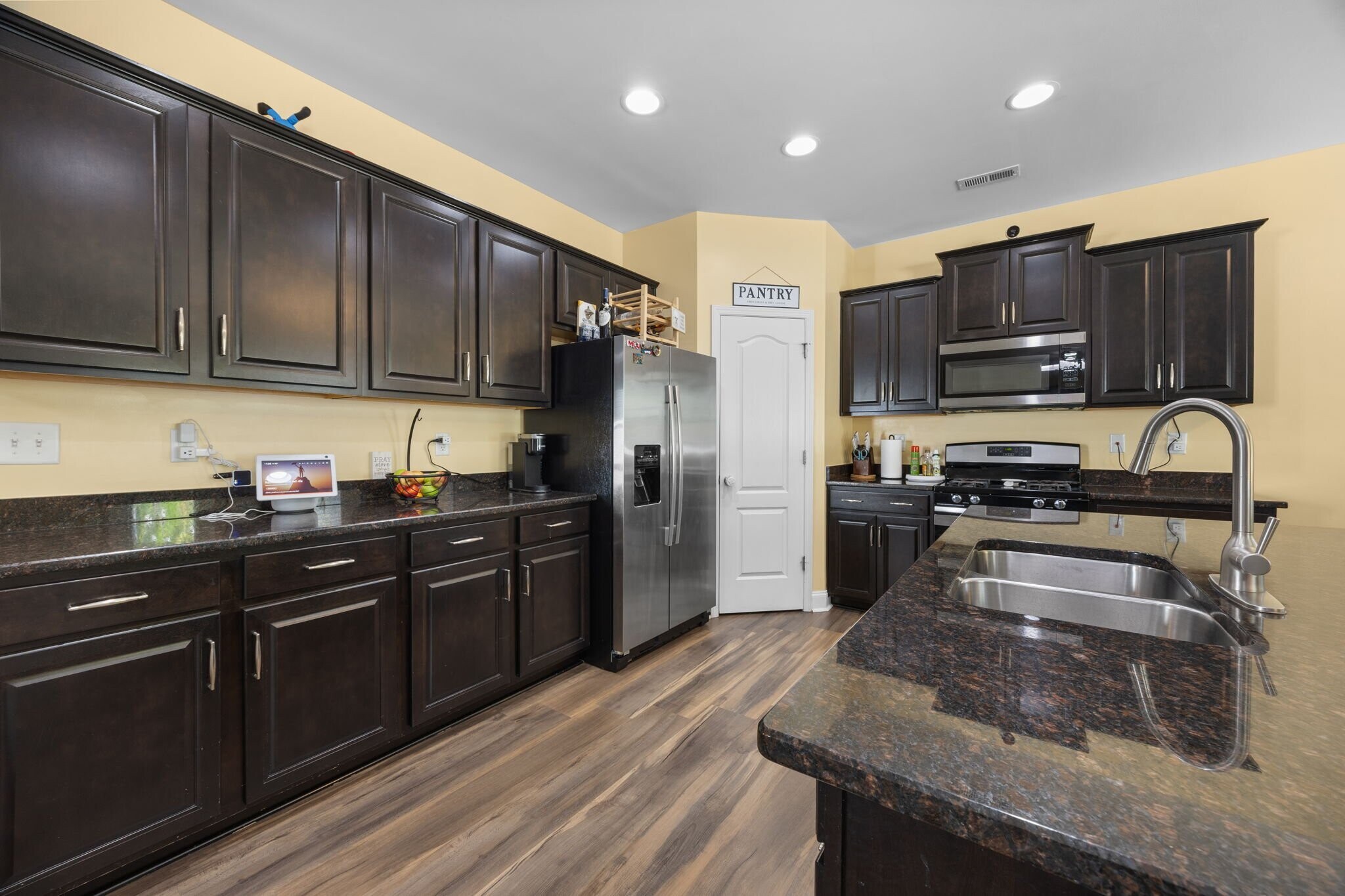 Building Photo - 7532 Spring Spruce Ln