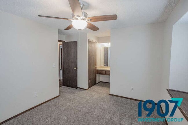 Building Photo - Charming 3-Bedroom Home in Moore with Spac...