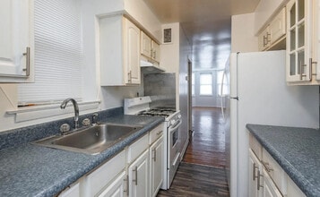 Building Photo - 5172 Parkside Ave