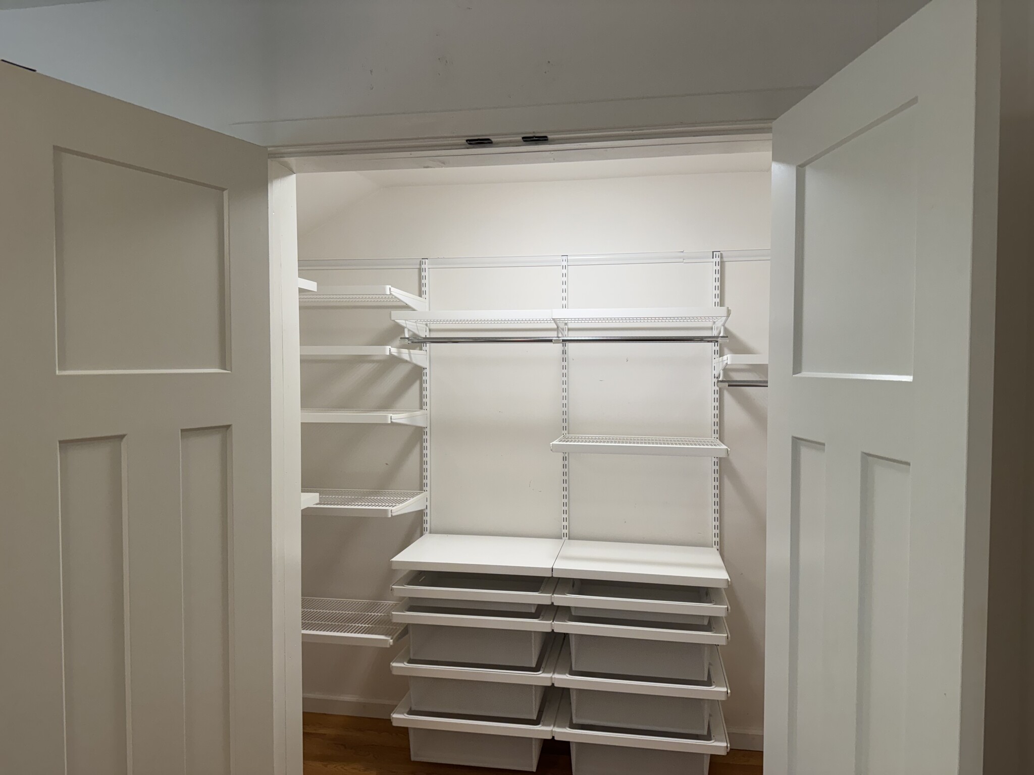 Walk-in closet - 15 Treanor Street