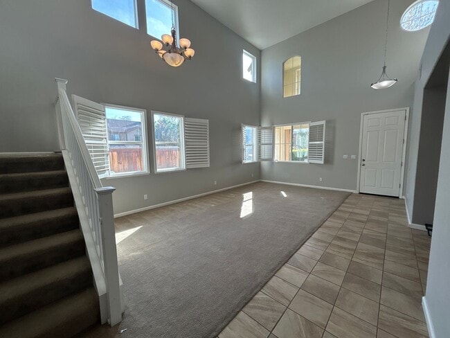 Building Photo - 212 Riverbend Ln