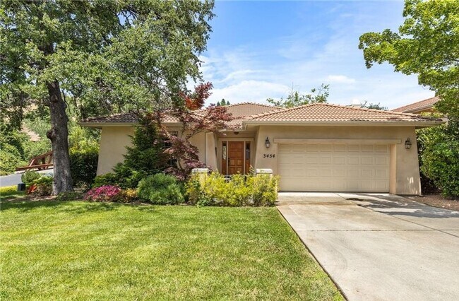 Primary Photo - Canyon Oaks House
