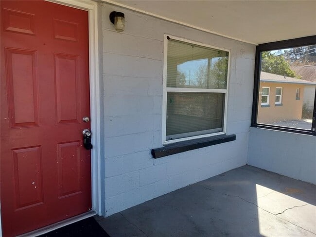 Building Photo - 426 E St