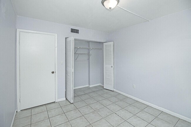Building Photo - 11780 SW 18th St