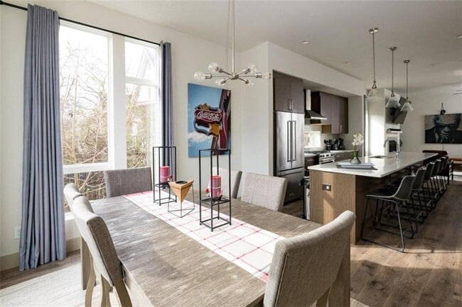 Building Photo - 37 Reynolds Square Ln