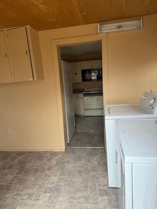 Building Photo - Abilene, Ks Rental