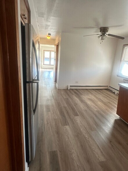 Building Photo - 5948 W 79th St