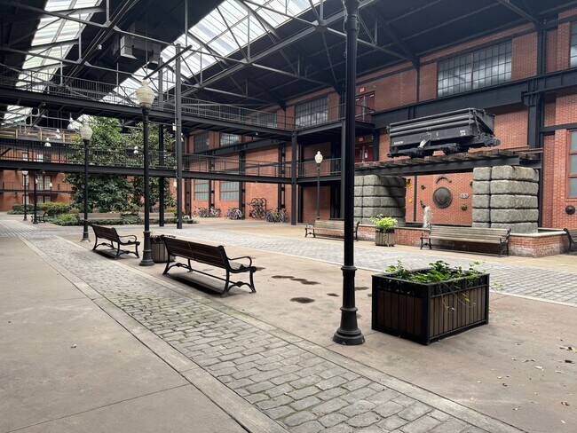 Building Photo - Lehigh Riverport Condo Available