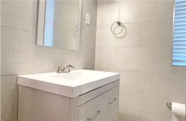 Building Photo - 413 W Porter St