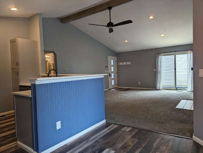 Building Photo - Super 3/2 ranch home!