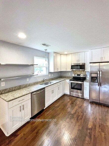 Building Photo - 327B Keeton Ave