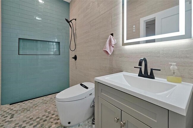 Building Photo - 7705 Apple Tree Cir