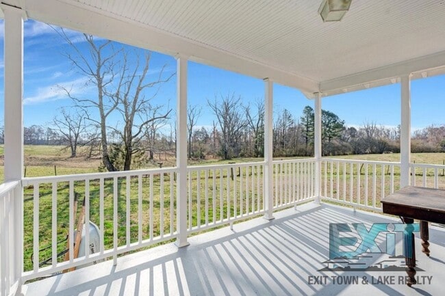 Building Photo - Freshly Updated Brick Home in Peaceful Country Setting – Freeman, VA