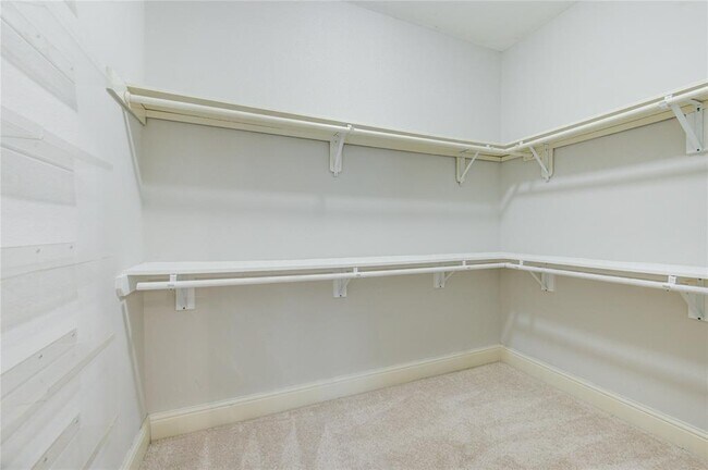 Building Photo - 3805 Shelby Cir