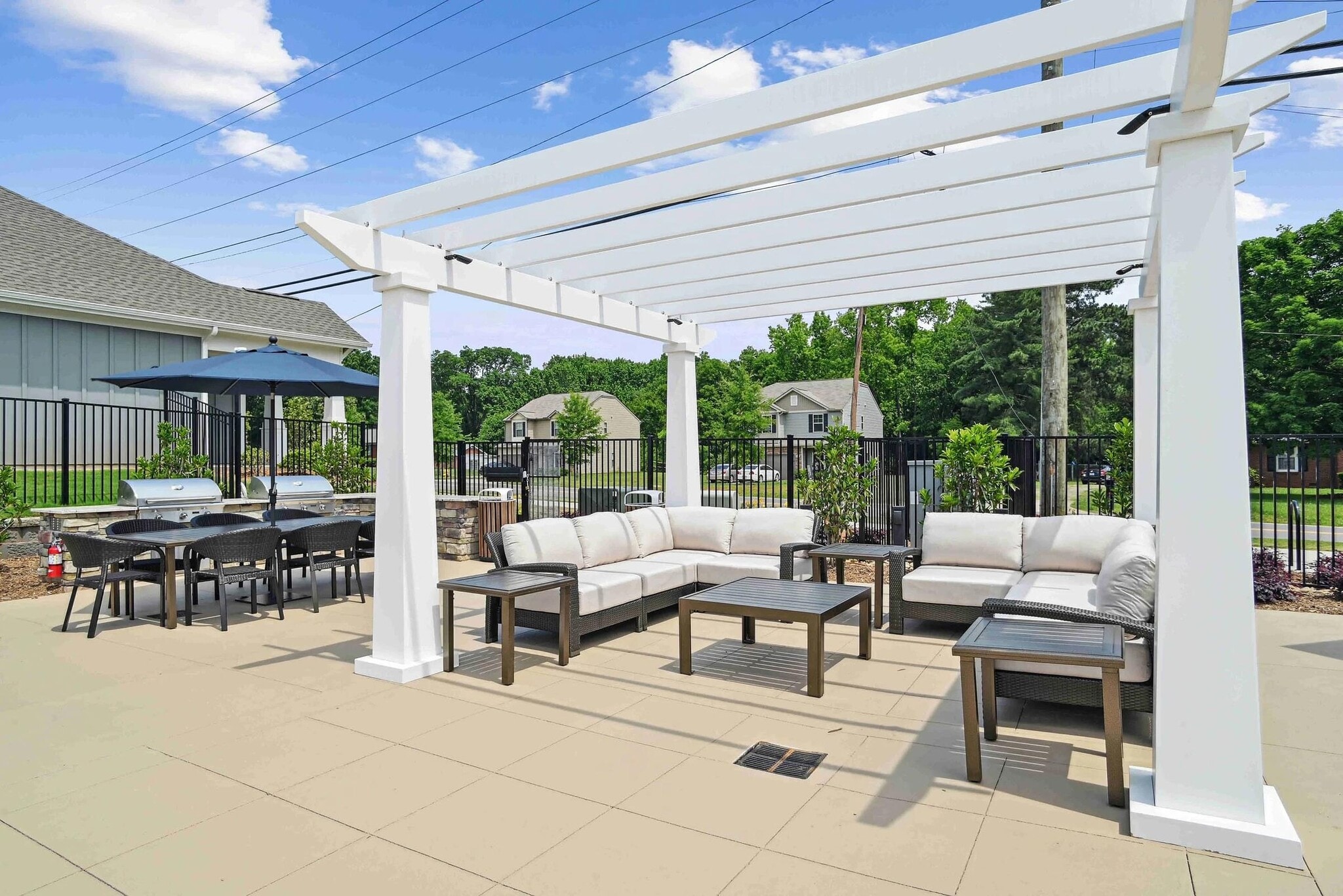 Building Photo - 1720 Rocky River Rd