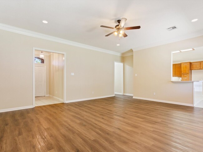 Building Photo - 912 Pawnee Trail