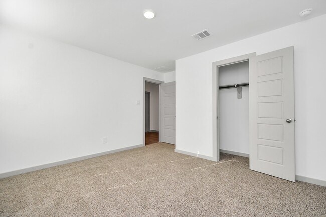 Building Photo - 1114 Hughes Crossing Drive