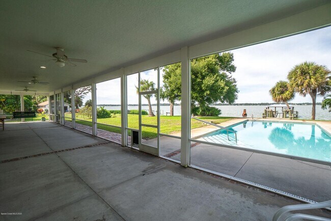 Building Photo - 845 S Tropical Trail