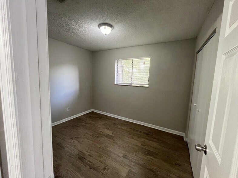 Building Photo - 5324 Westchase Ct