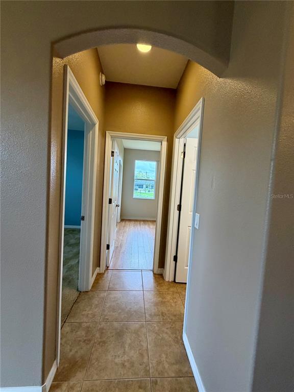 Building Photo - 1204 S San Mateo Dr