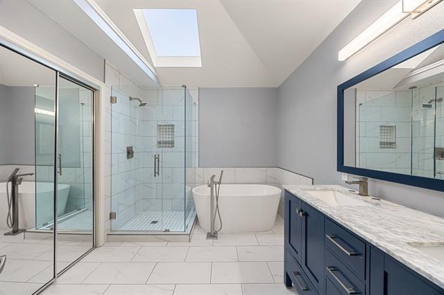 Building Photo - 2016 Falcon Ridge Dr